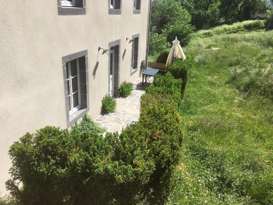 Gîte DomPop  Apartment in Besse-et-Saint-Anastaise