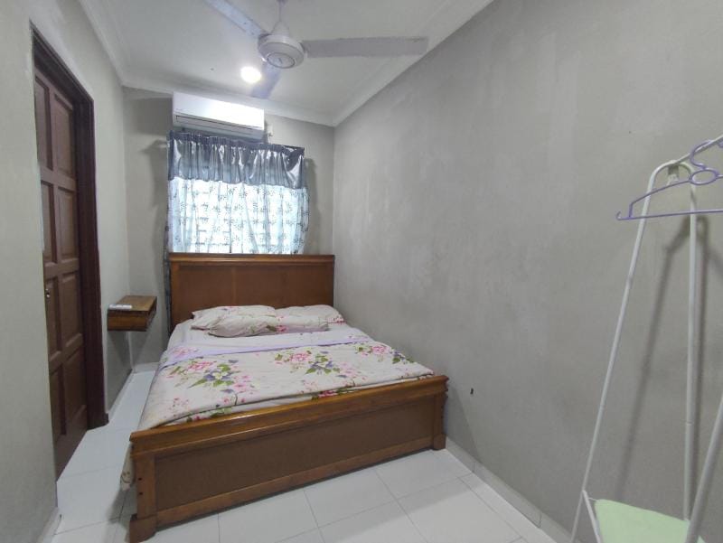Redzeqy Homestay Melaka (Melaka Baru, Bt Berendam) Vacation rental in Malacca