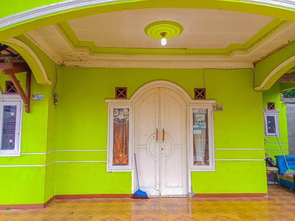 Sovwa Mutiara Homestay  Vacation rental in West Java