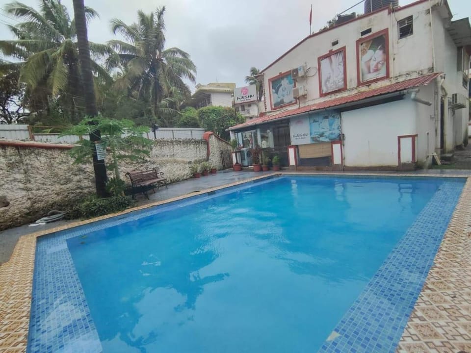 One Bhk  apartment with Swimming Pool Apartment in Calangute