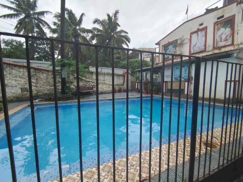 One Bhk  apartment with Swimming Pool Apartment in Calangute
