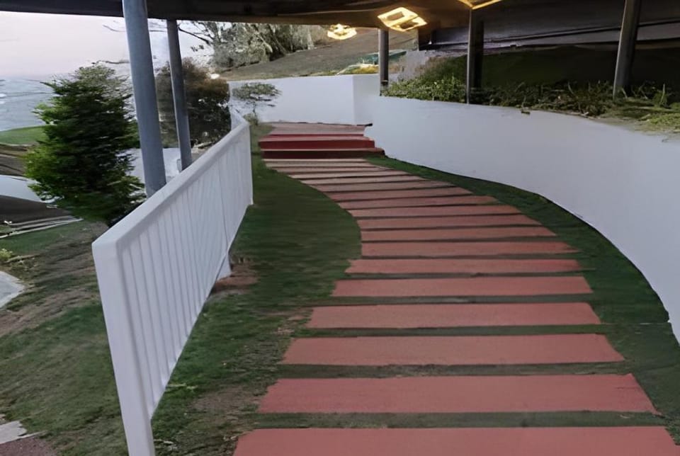 Bright Meadow Dam View Resort Hotel in Kerala