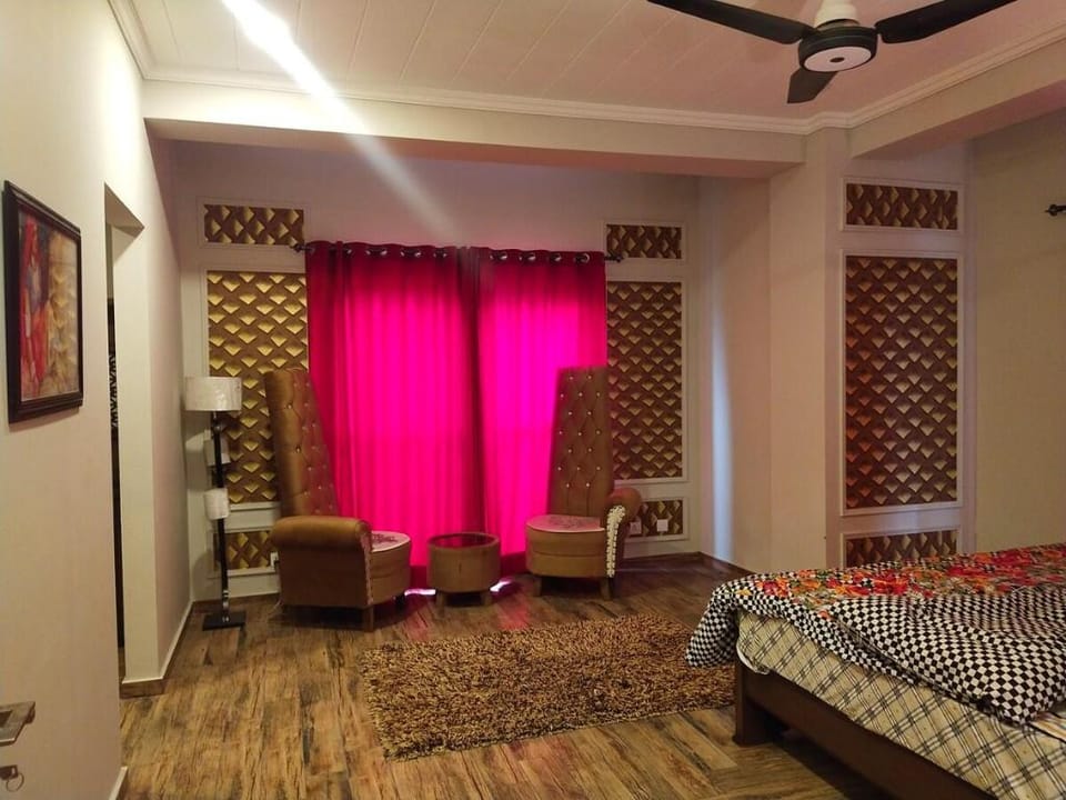 Luxurious 1BHK at Top Location of Twin Cities Apartment in Islamabad