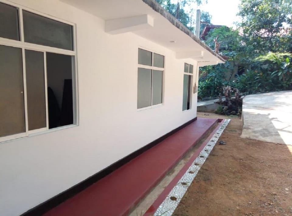 Hotel Yelona Hotel in Western Province