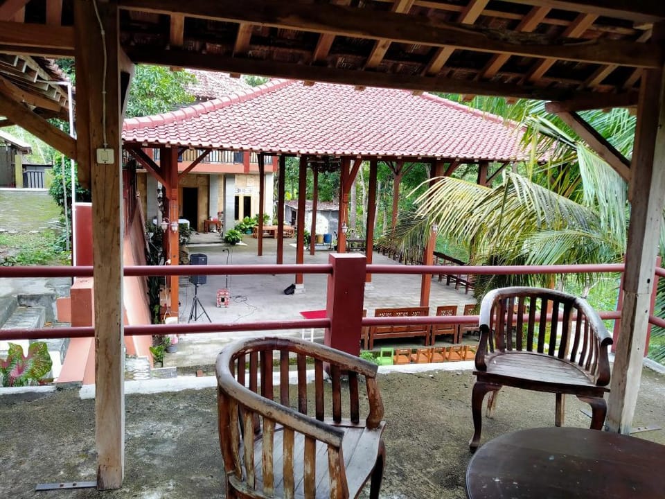 Binakarya Homestay Syariah Vacation rental in Special Region of Yogyakarta