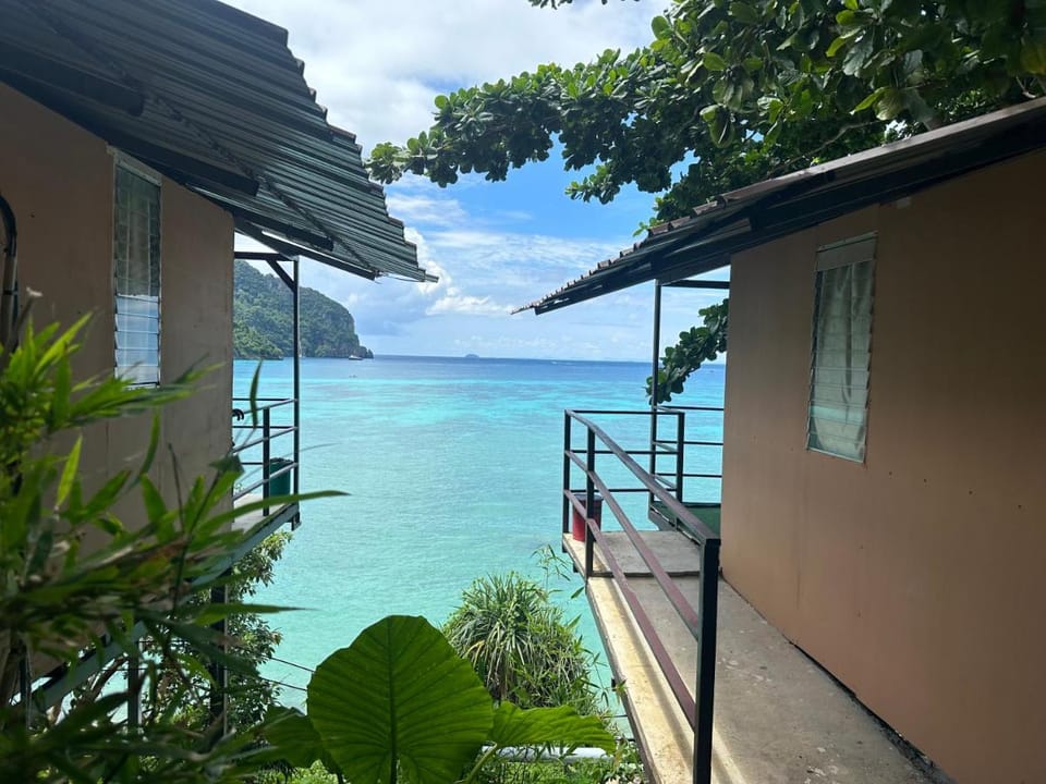 Phi Phi Seaside Bungalow Inn in Krabi Changwat