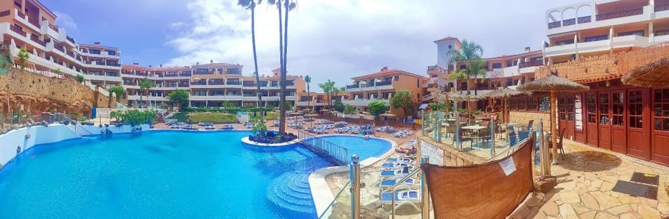 Albatros Park - Amarilla Golf - Heated Pool Apartment in Abona