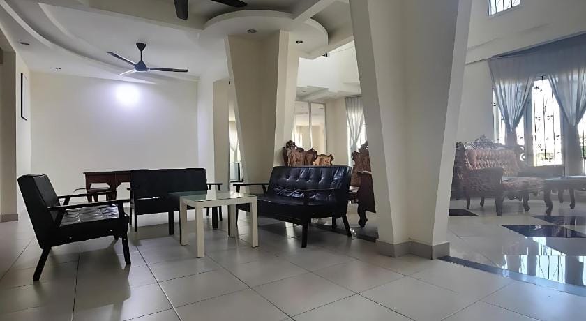 Magnificient White House Semporna Hotel Hotel in Sabah