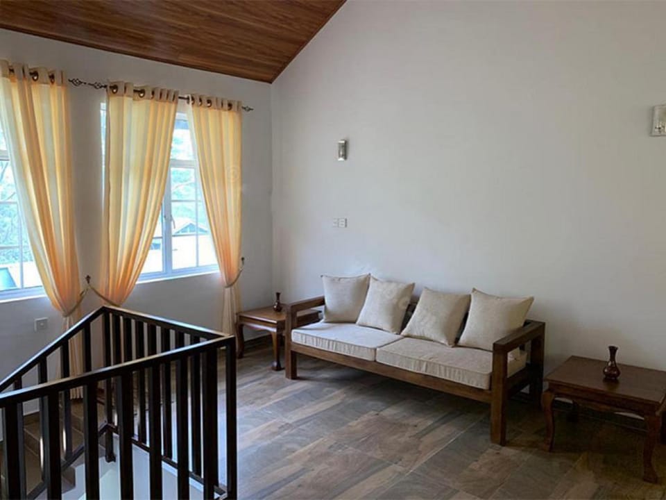 The Royal Crest Holiday Bungalow Vacation rental in Central Province
