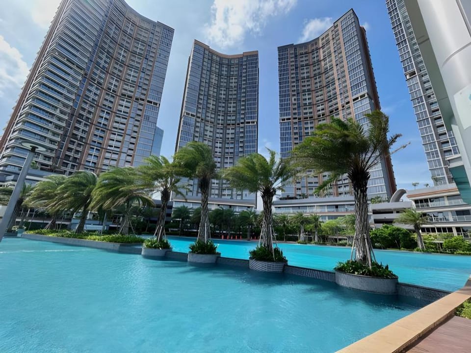 Gold Coast PIK Premium Sea View Apartments Hotel in Jakarta