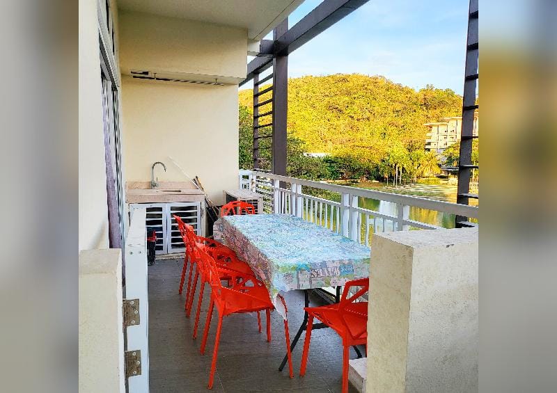 Pico de Loro Hamilo Coast Condo - Jacana 414A Apartment in Nasugbu
