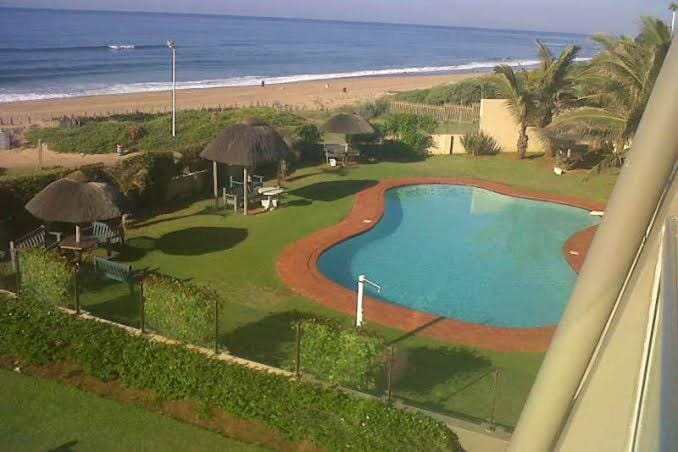 Inyoni Rocks Cabanas No 40 Apartment in KwaZulu-Natal