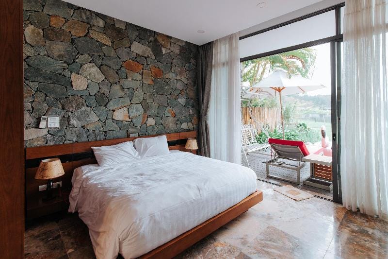 Sol Villa view hồ Flamingo Đại Lải Resort (3PN) Villa in Laos