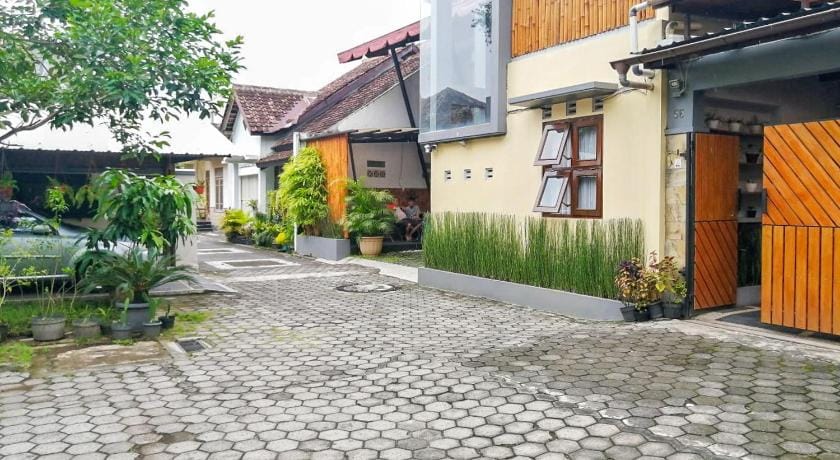 Griya Sakina Syariah near JIH Yogyakarta Mitra RedDoorz Hotel in Special Region of Yogyakarta