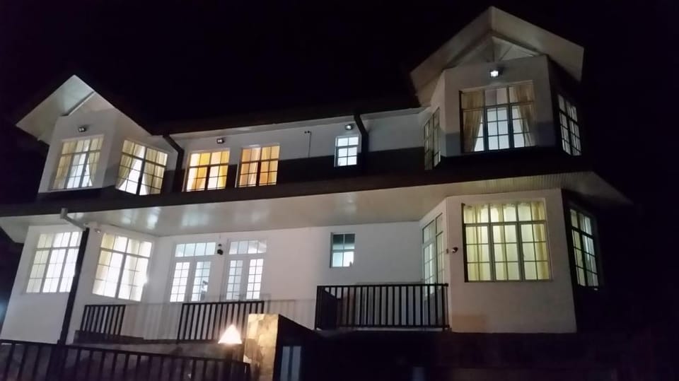 The Royal Crest Holiday Bungalow Villa in Central Province
