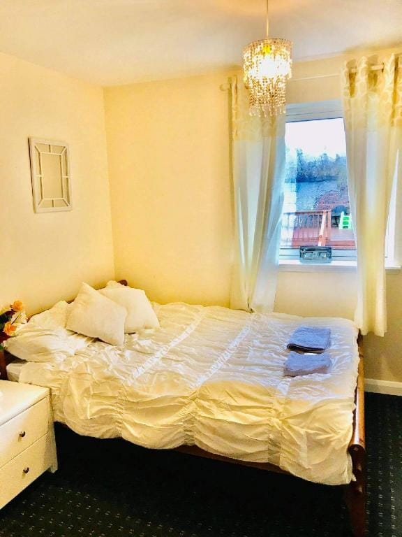 Comfortable double room close to the city centre Vacation rental in Glasgow
