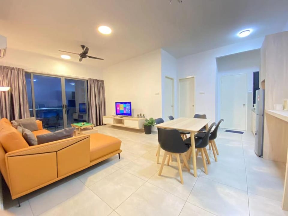 Atlantis-A34-8pax Pool View/5 min To Town JonkerSt Apartment in Malacca