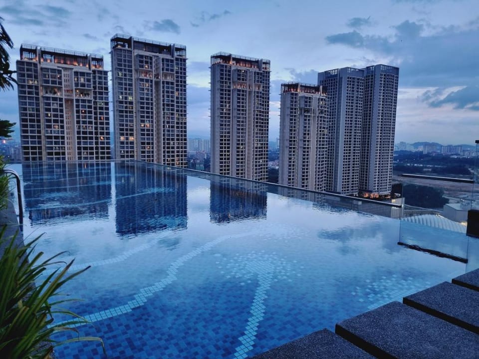 Aurora Revo Pavilion 2 I Entire unit | 2-4pax LS26 Apartment in Federal Territory of Kuala Lumpur
