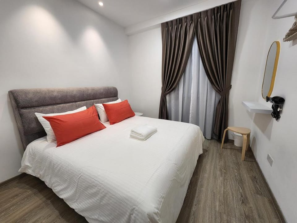 Jk>DeLOFTS_5.0>6Pax>80Mbps>2BedR>2BathR>1Carpark Apartment in Kuching