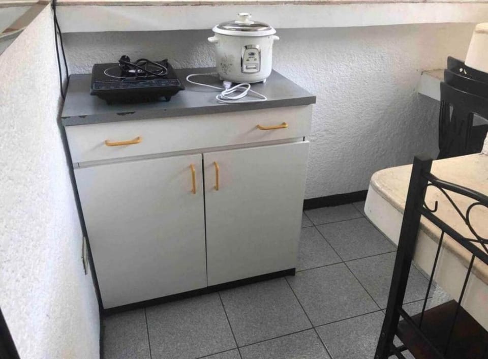 WIFI Family/Ladies Dormitel- 09175420188 Apartment in Quezon City