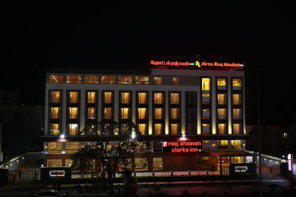 Raaj Bhaavan Clarks Inn, Chennai OMR Hotel in Chennai