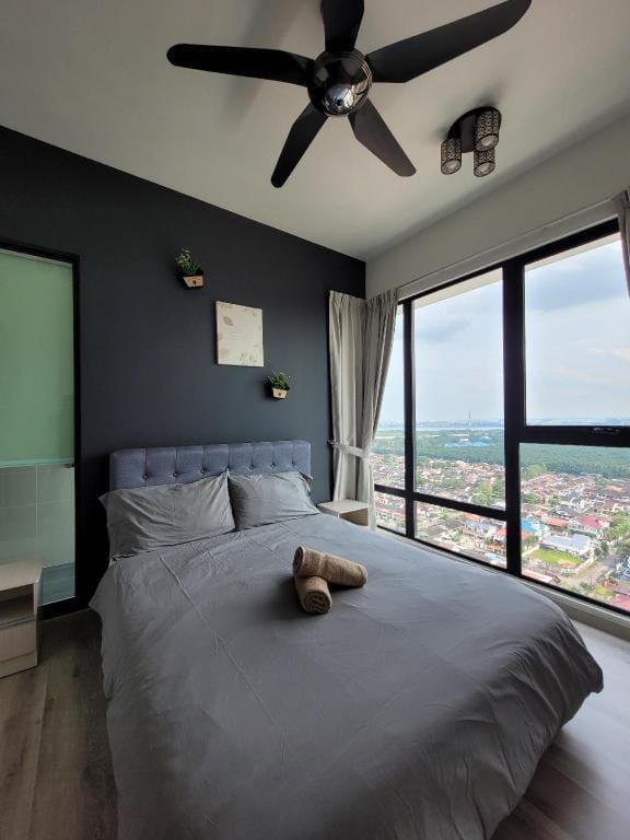 Mosaic Midvalley JB 3BR Modern Condo up to 7 pax Apartment in Johor Bahru