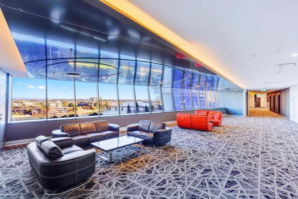 Circle On Cavill Luxury Apartment-Holiday Paradise Apartment in Surfers Paradise