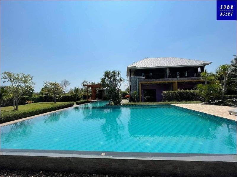 Big Space PoolVilla for 24 Persons | Pranburi Villa in Prachuap Khiri Khan, Thailand