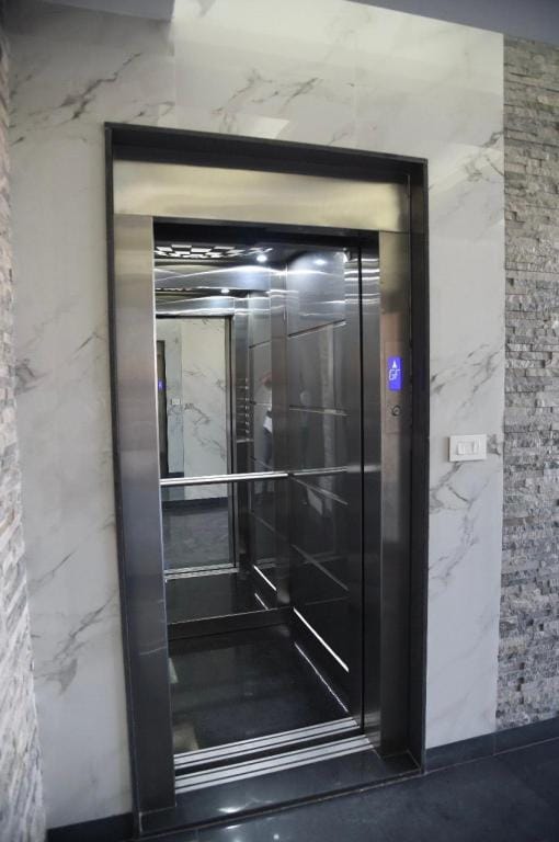 Spacious and Modern Dayekh Apt G⚡24/7 electricity⚡ Apartment in Africa