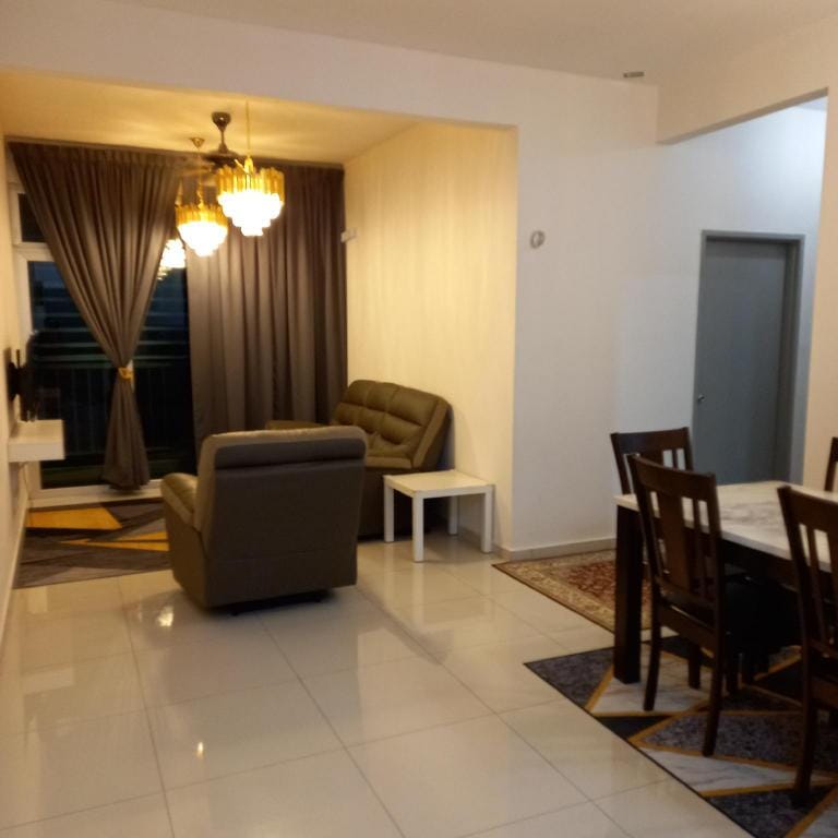 SAFIYYA HOMES MERU RAYA - FREE WIFI NETFLIX Apartment in Ipoh