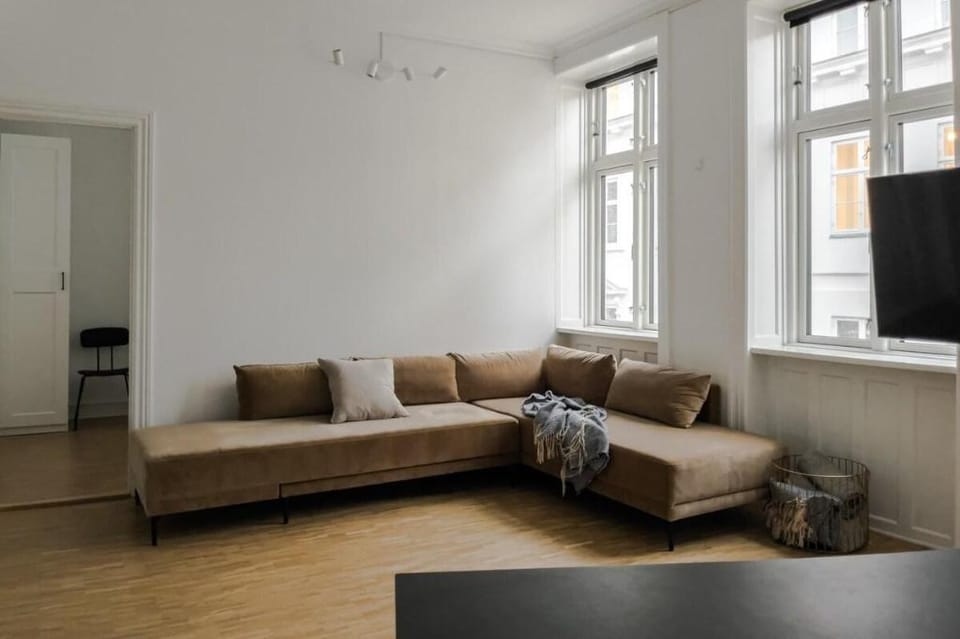 Nordic Design · Newly Renovated · Next Parliament Apartment in Copenhagen