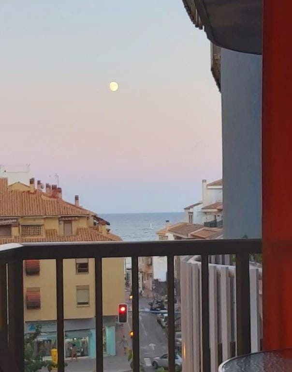 RENT ROOM IN THE BEST LOCATION OF EL CAMPELLO Apartment in El Campello
