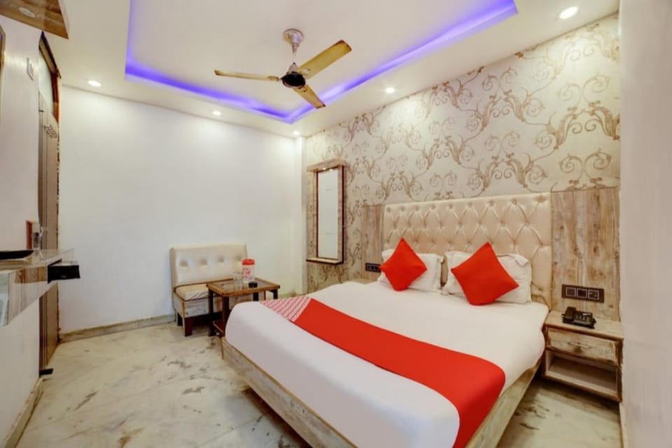 Hotel O ROYAL KING HOTEL Hotel in Uttar Pradesh