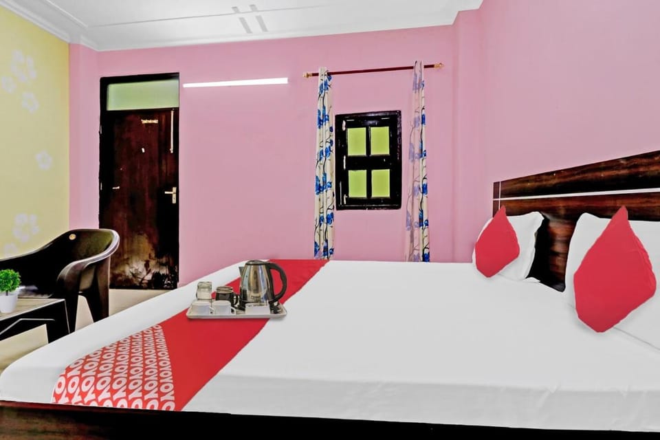 Hotel O Bhagyashree hotel crown view Hotel in Noida