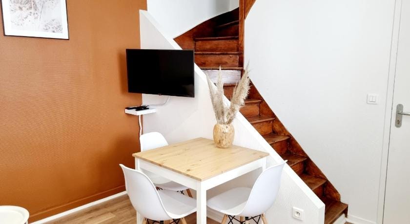 Meublés du chêne vert, cœur de Jarnac Apartment in Nouvelle-Aquitaine