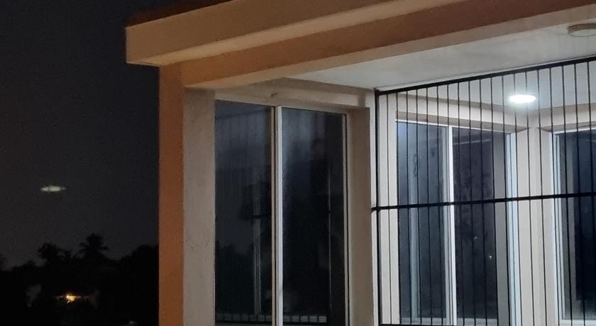 Grand Station Residence (Rose) Apartment in Negombo