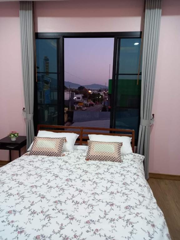 A Night Or Two - Phaya Mengrai(Amphur) Apartment in Laos