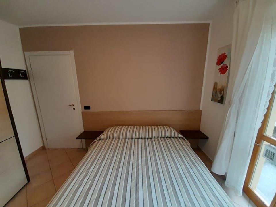 Marco Apartment - Holiday Apartment Luino Apartment in Canton of Ticino