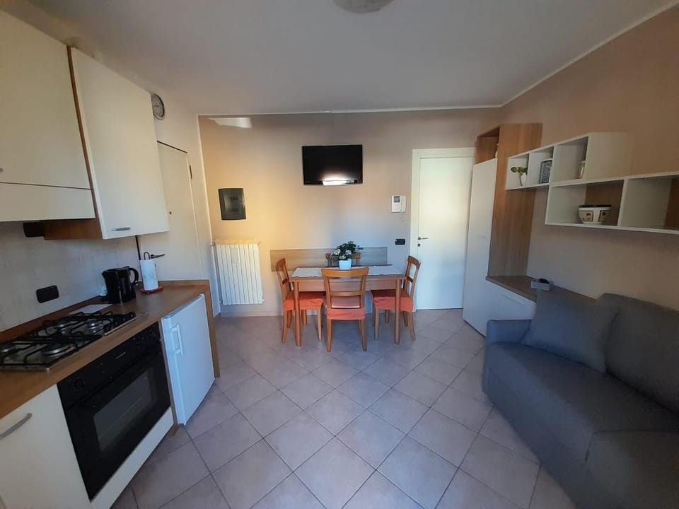 Marco Apartment - Holiday Apartment Luino Apartment in Canton of Ticino