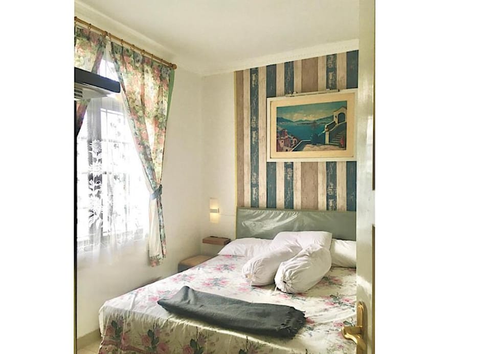 Villa rubby kotabunga puncak 2 kamar udara dingin Villa in West Java