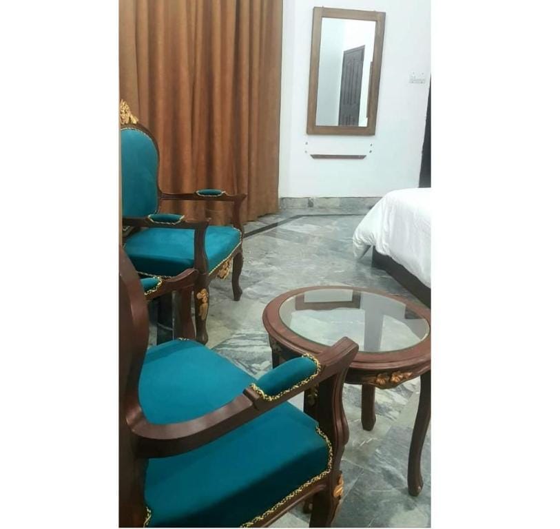 One Kanal 5-Bedroom Vacation Home Vacation rental in Lahore