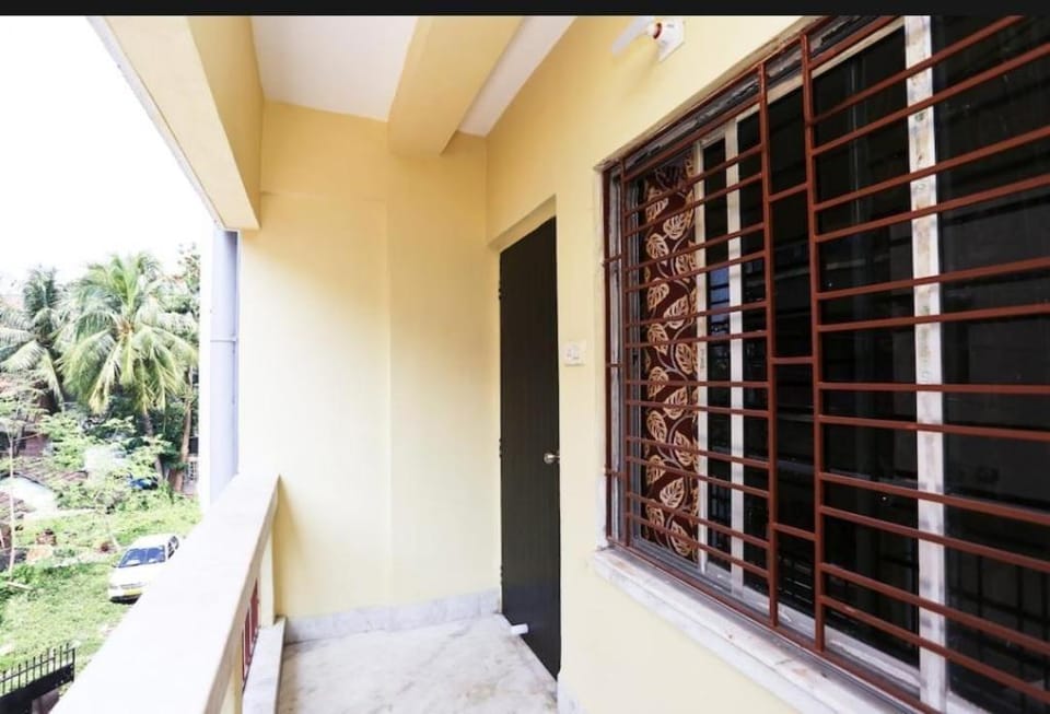 RED VELVET INN Apartment in Kolkata