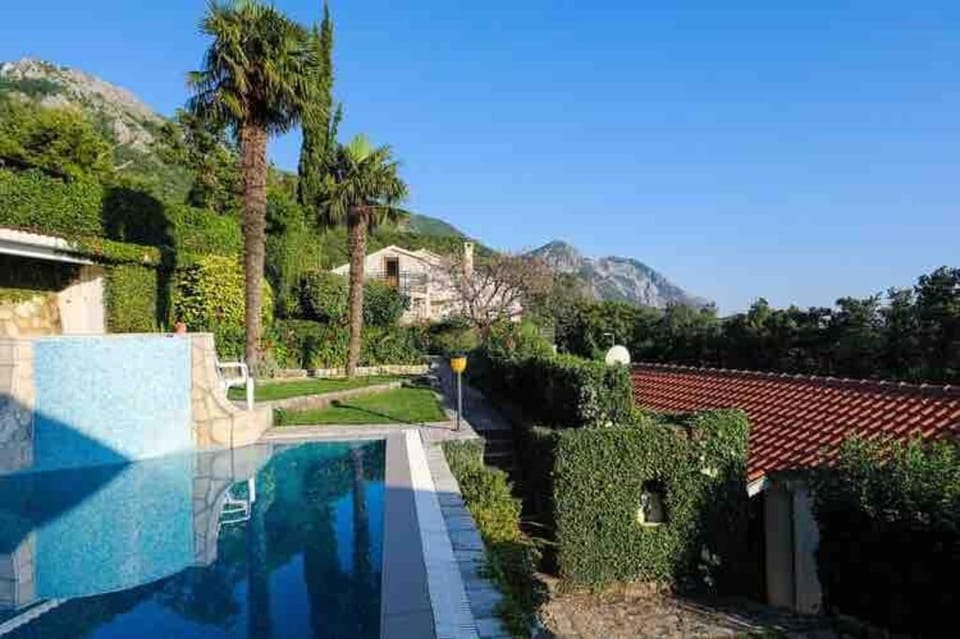 Mountains Villa Budva Villa in Budva Municipality