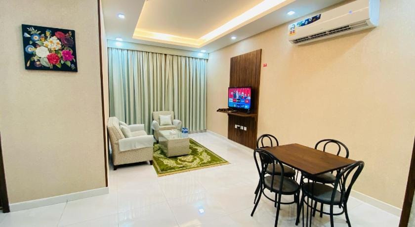 Summit Hotel Suites - القمة للأجنحة الفندقيه Hotel in Muscat Governorate, Oman