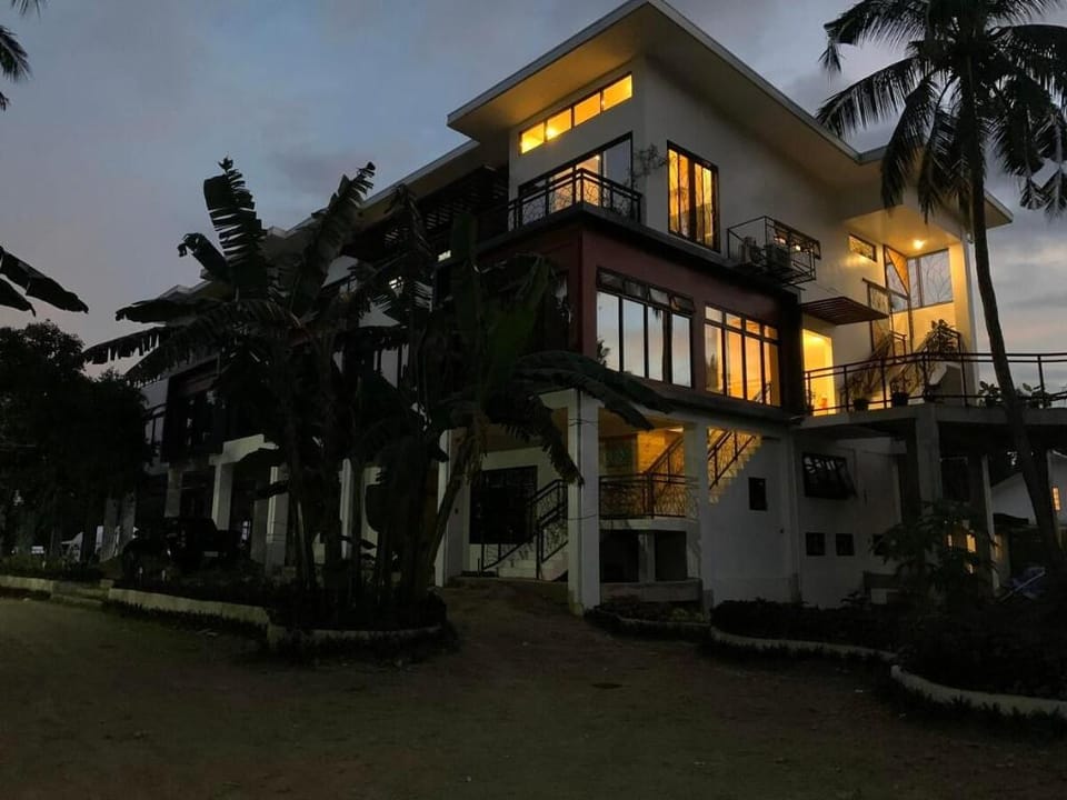 Get Away From It All - Glamping in Lipa Deluxe  Villa in Calabarzon