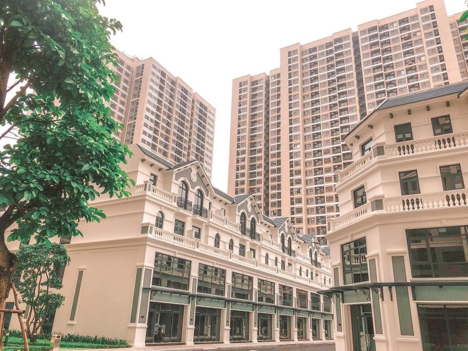 Hoa Quynh Luxury Apartment - Vinhomes Smart City  Apartment in Laos