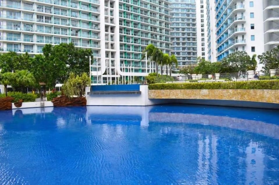 Sheane & Shaine's Place at Azure Urban Resort Apartment in Paranaque