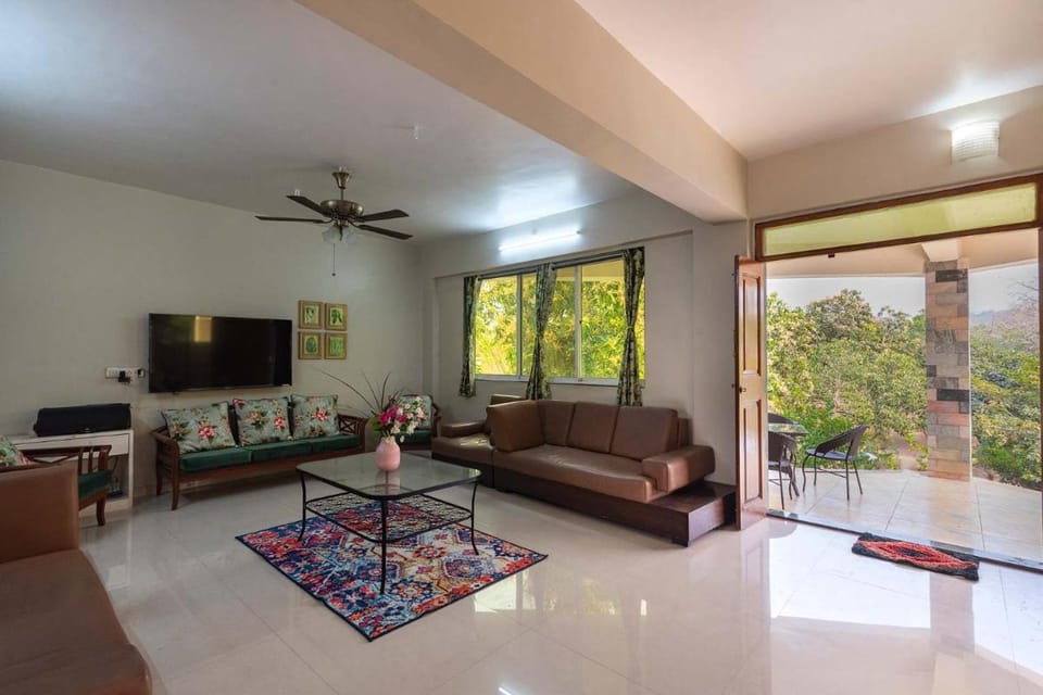 Aqua & Sage by StayVista - Riverside Villa with Pool & Terrace Villa in Maharashtra