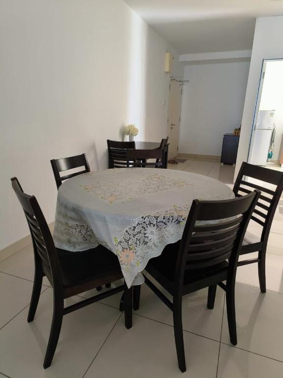 SEAVIEW Mansion One 3R 12PaxGurneyTownGleaneagles  Apartment in George Town
