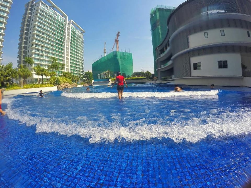 JN Condotel The Azure Urban Resort Residences Apartment in Paranaque